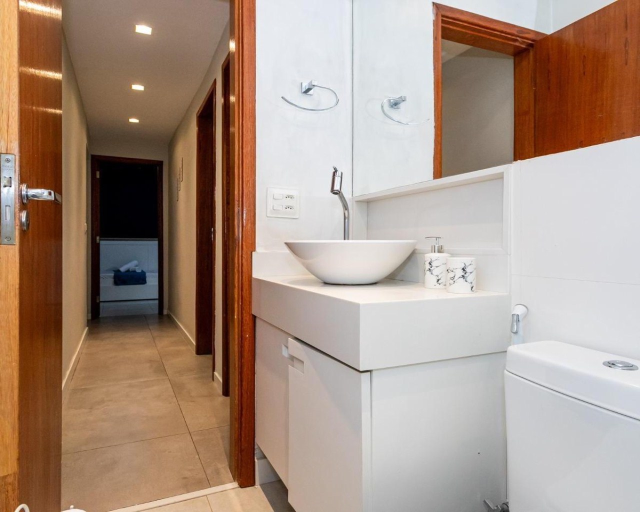 Apartamento aconchegante e reformado, mobiliado e equipado -