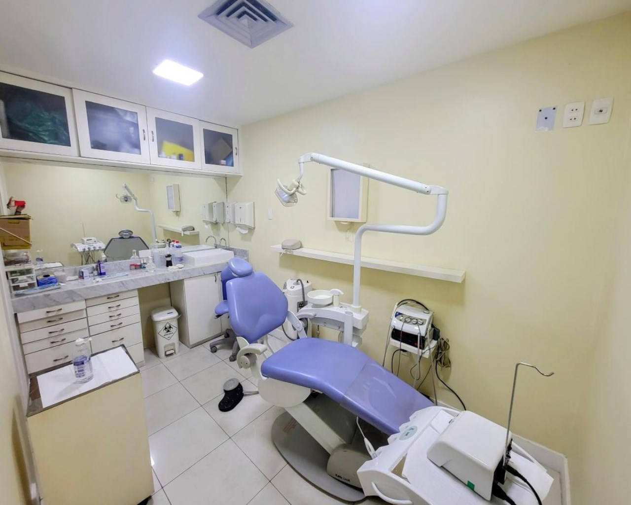 Conjunto de salas no coração do rio 113m2 . Ideal para profi