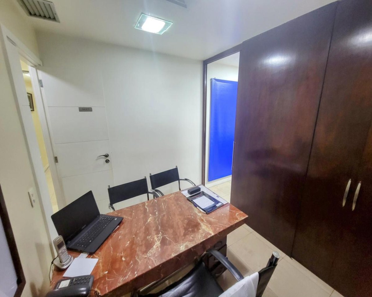 Conjunto de salas no coração do rio 113m2 . Ideal para profi