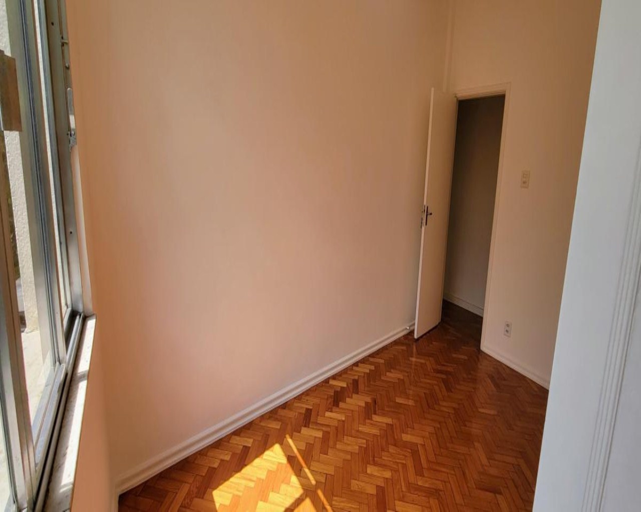 Apartamento de 83m2 , 3 quartos ,no leblon, pronto para mora