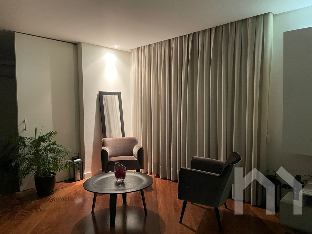 Apartamento à venda no Condomínio Edifício Le Port Royale - Rua Almansa, 180 - São Paulo - SP - CEP: 05717-210 - foto 4