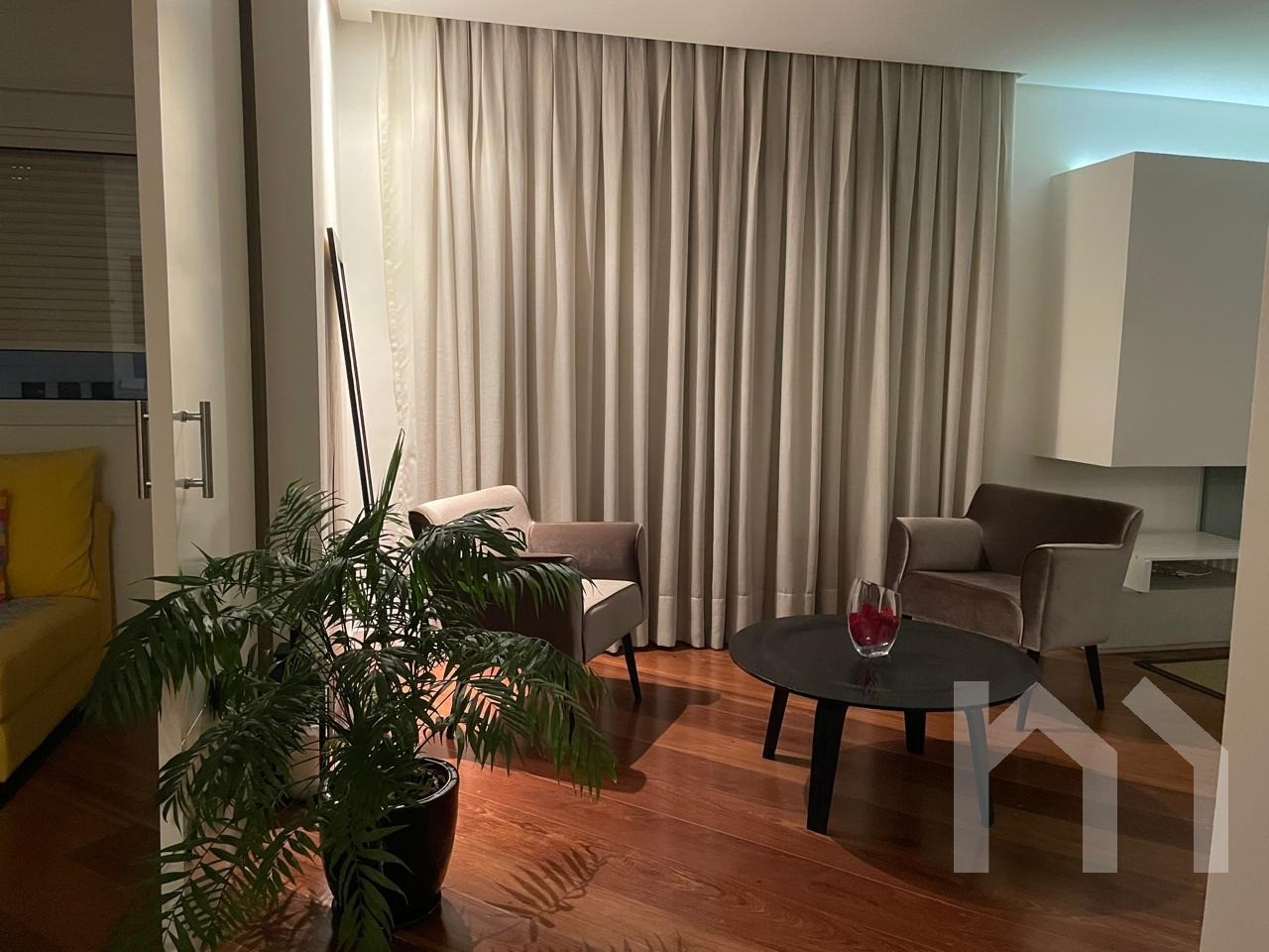 Apartamento à venda no Condomínio Edifício Le Port Royale - Rua Almansa, 180 - São Paulo - SP - CEP: 05717-210 - foto 3