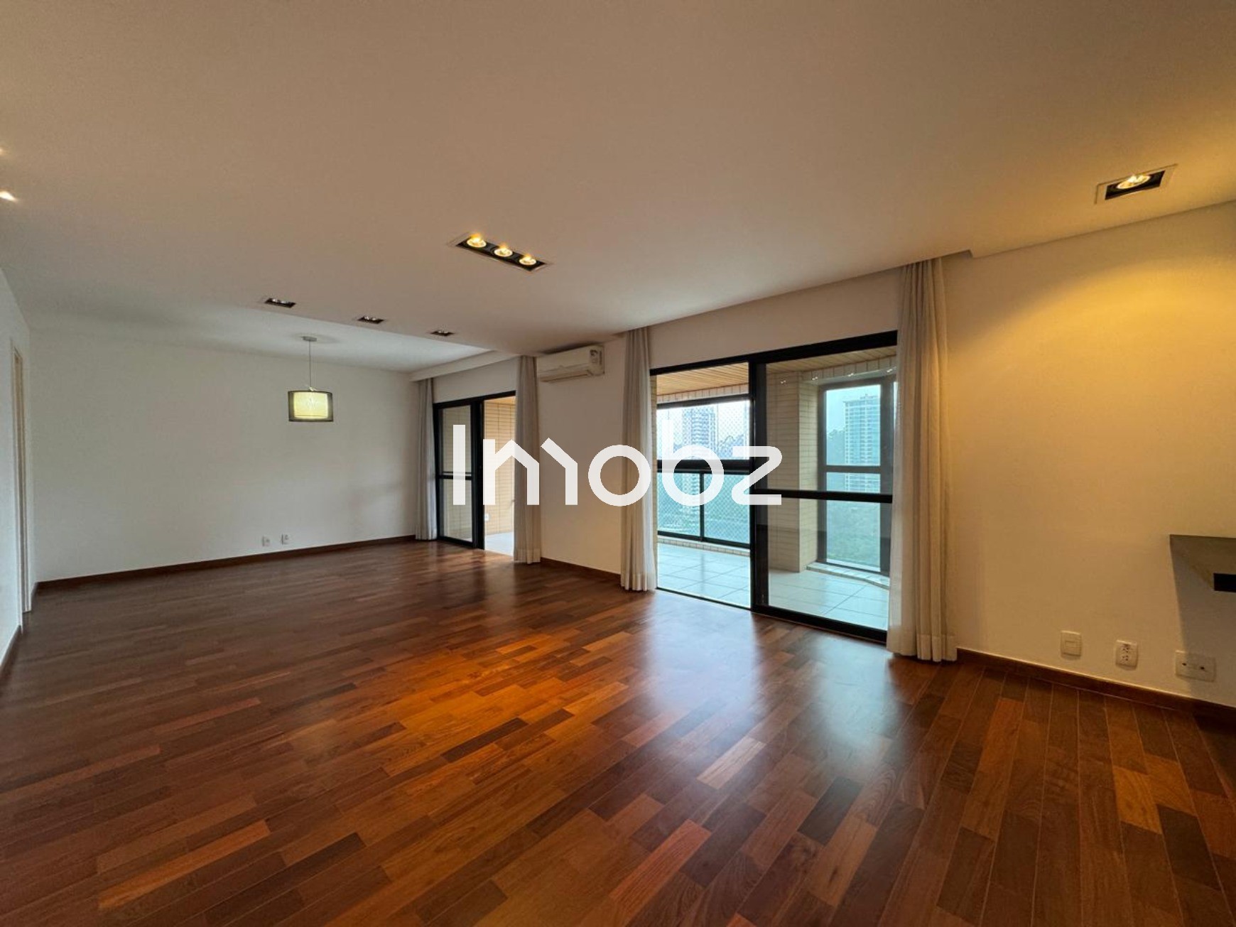 Apartamento à venda no Condomínio Villaggio Panamby - Itapaiuna, 1800 - São Paulo - SP - CEP: 05707-001 - foto 1