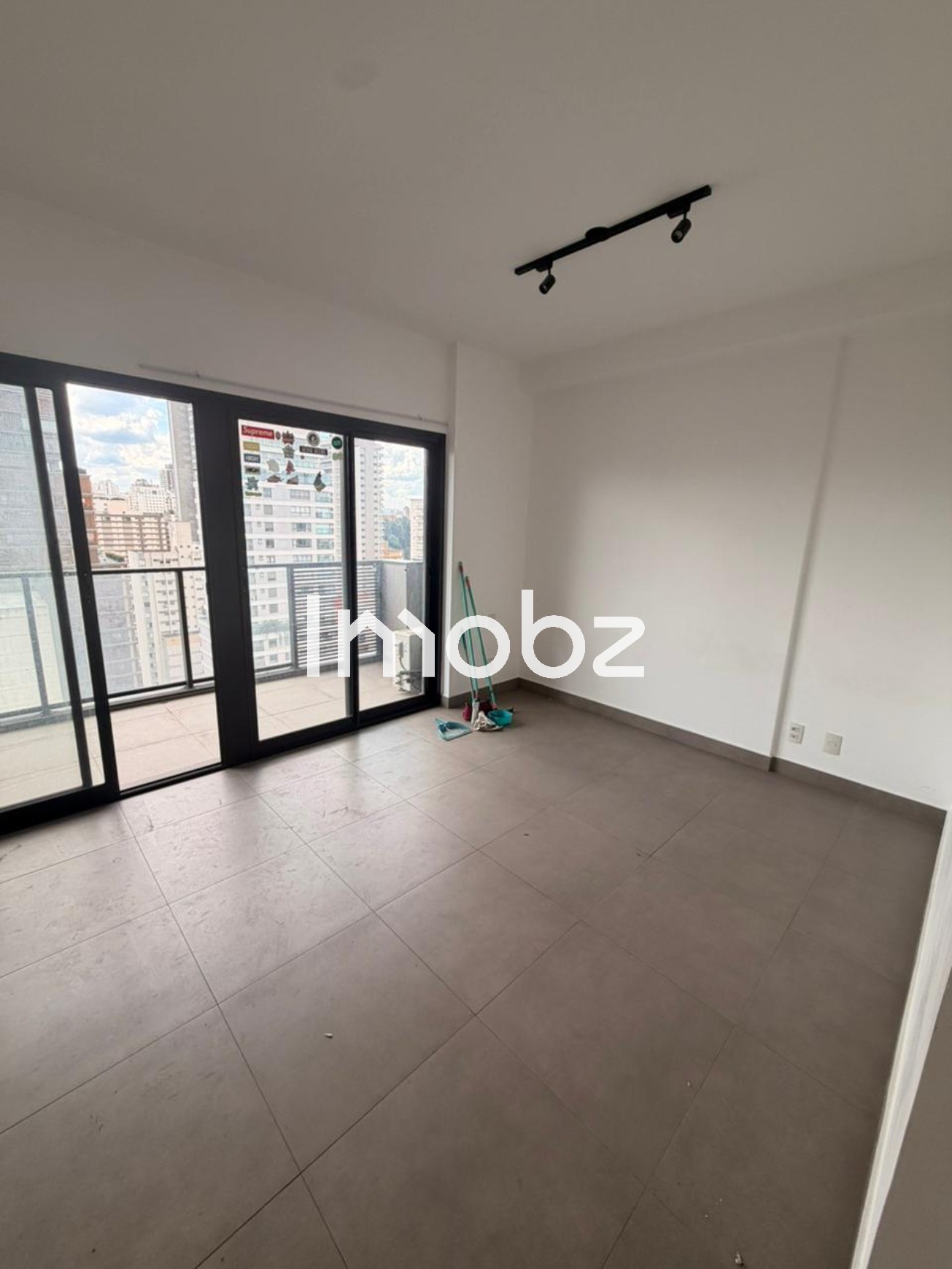 Apartamento à venda na RUA CAPOTE VALENTE, 80 - PINHEIROS - São Paulo - SP - CEP: 05409-000 - foto 1