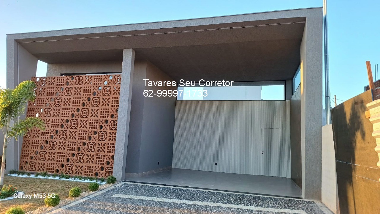 Casa à venda com 3 quartos, 300m² - Foto 1