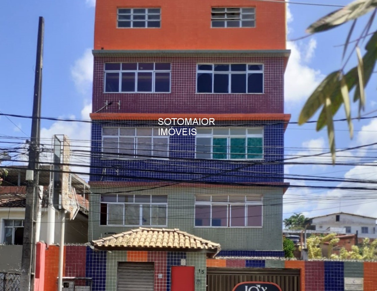Prédio Inteiro - Foto 1