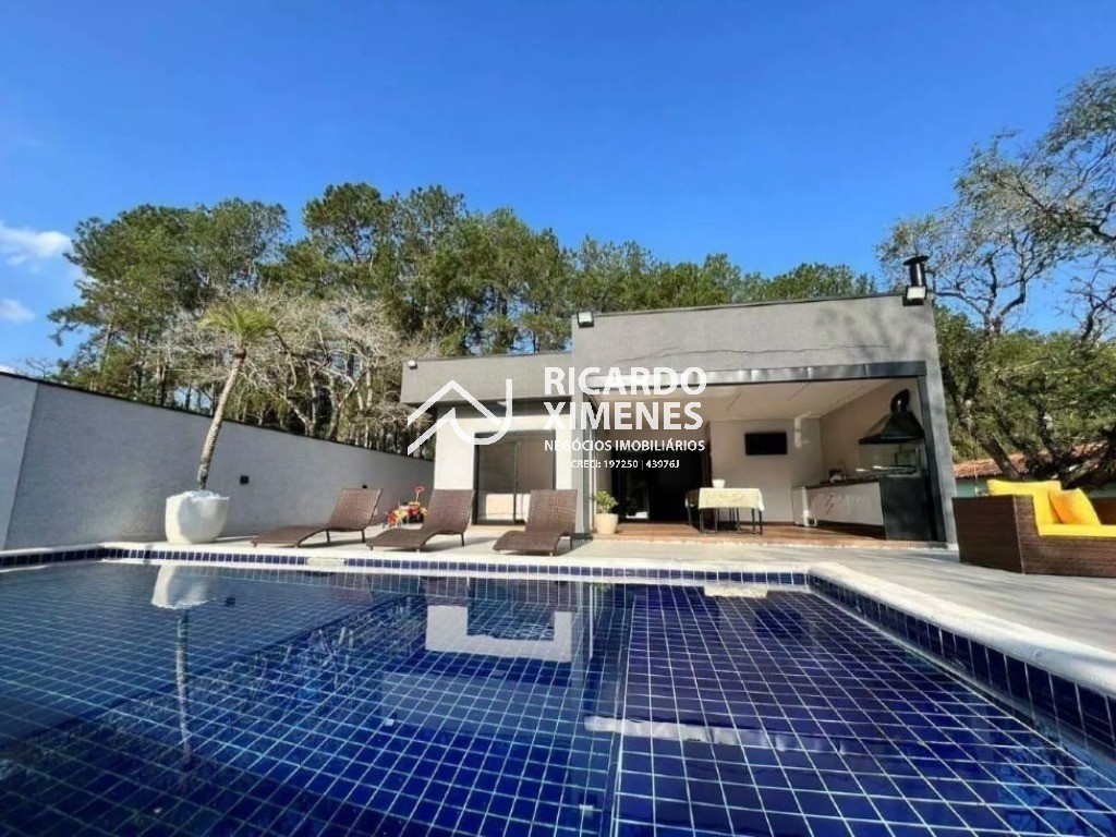 Sítio, 6 quartos, 10000 m² - Foto 1