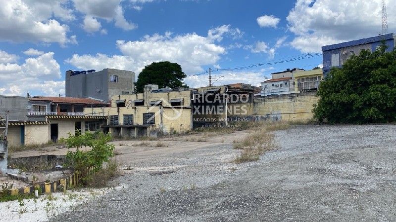 Terreno comercial de 1.870m² para venda ou locação em altos 