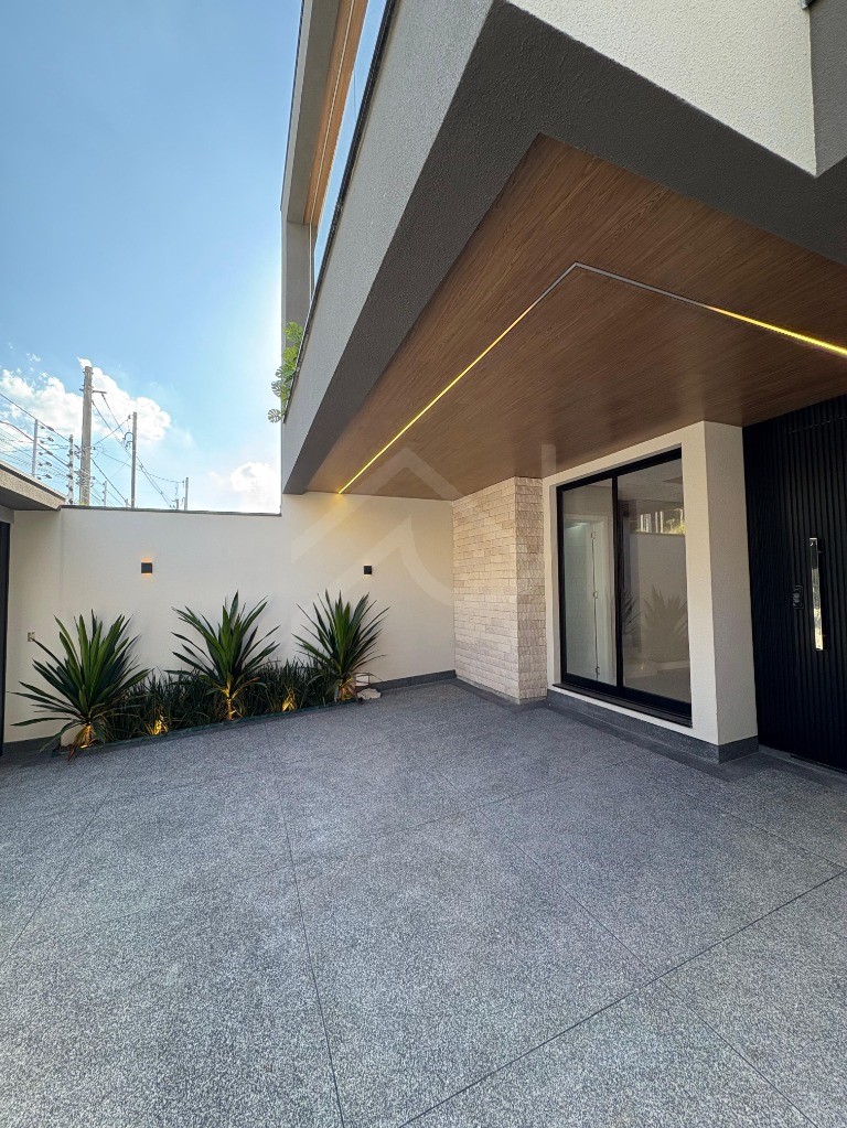 Casa, 4 quartos, 240 m² - Foto 2