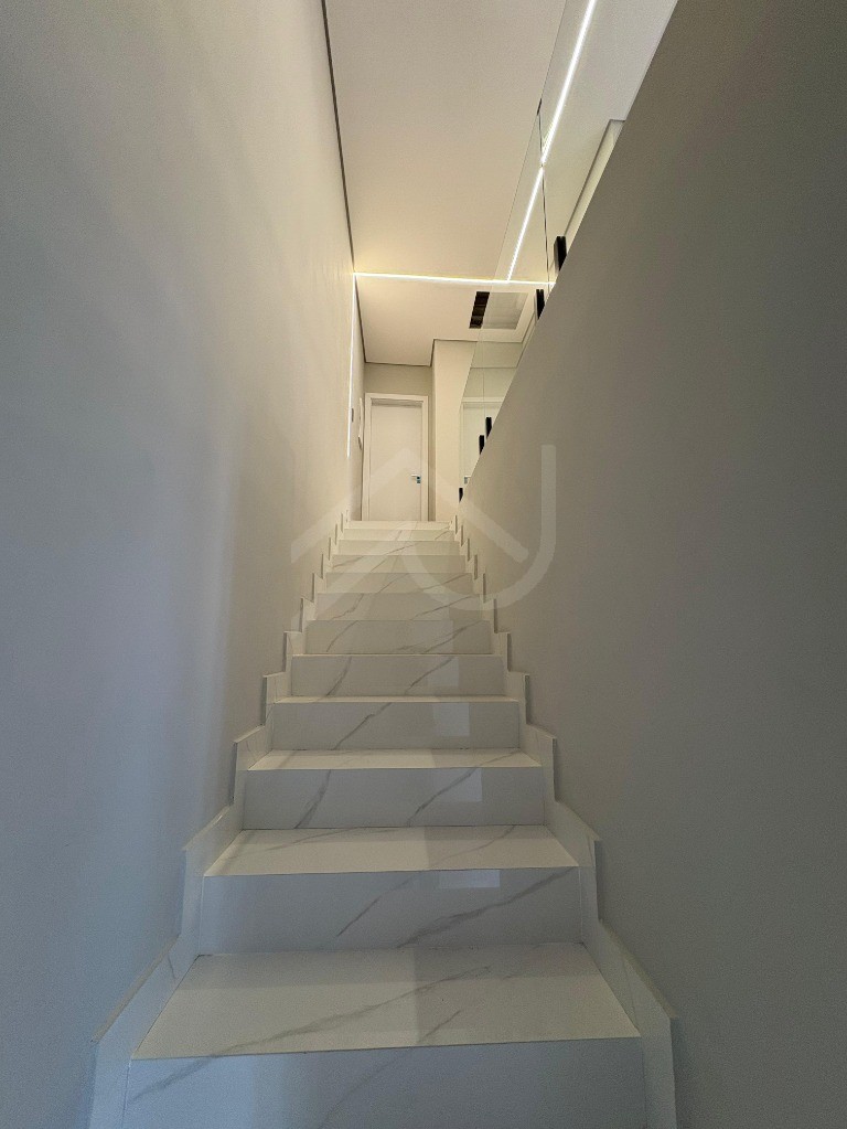 Casa, 4 quartos, 240 m² - Foto 19