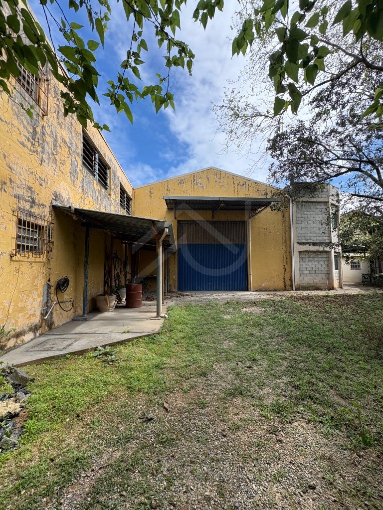 Depósito-Galpão, 595 m² - Foto 1