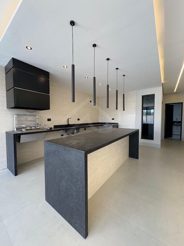 Casa, 4 quartos, 240 m² - Foto 26