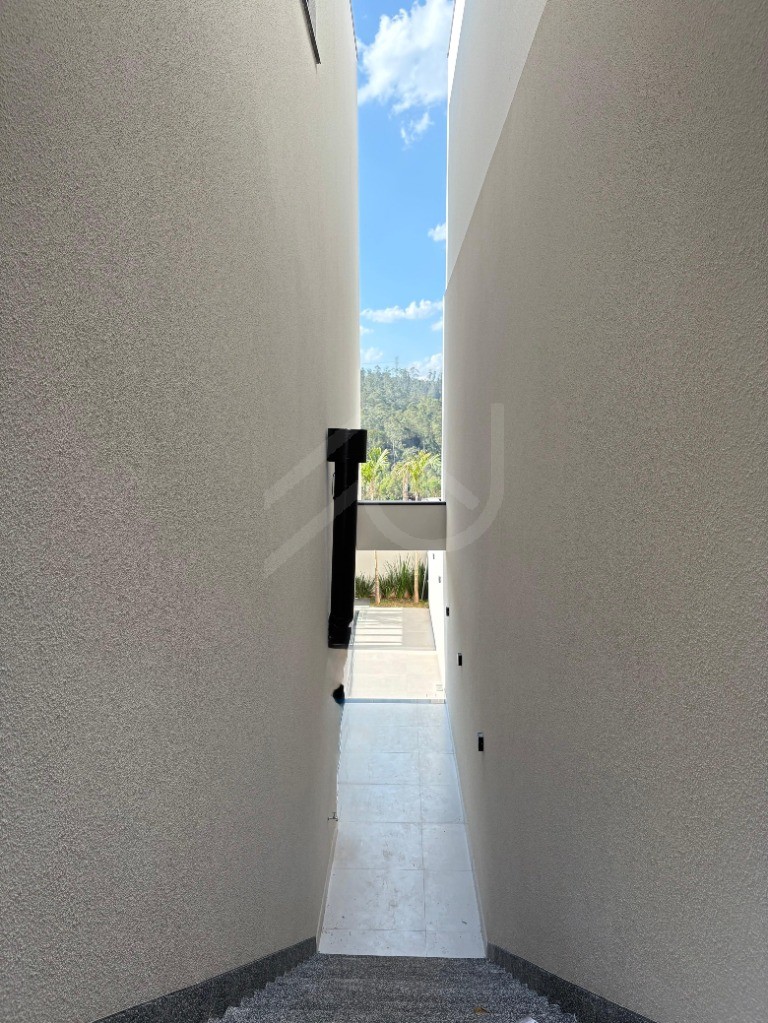 Casa, 4 quartos, 240 m² - Foto 32