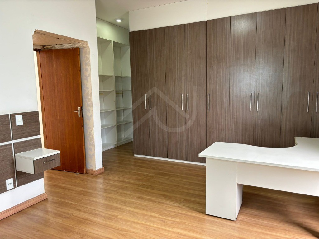 Casa, 3 quartos, 284 m² - Foto 9