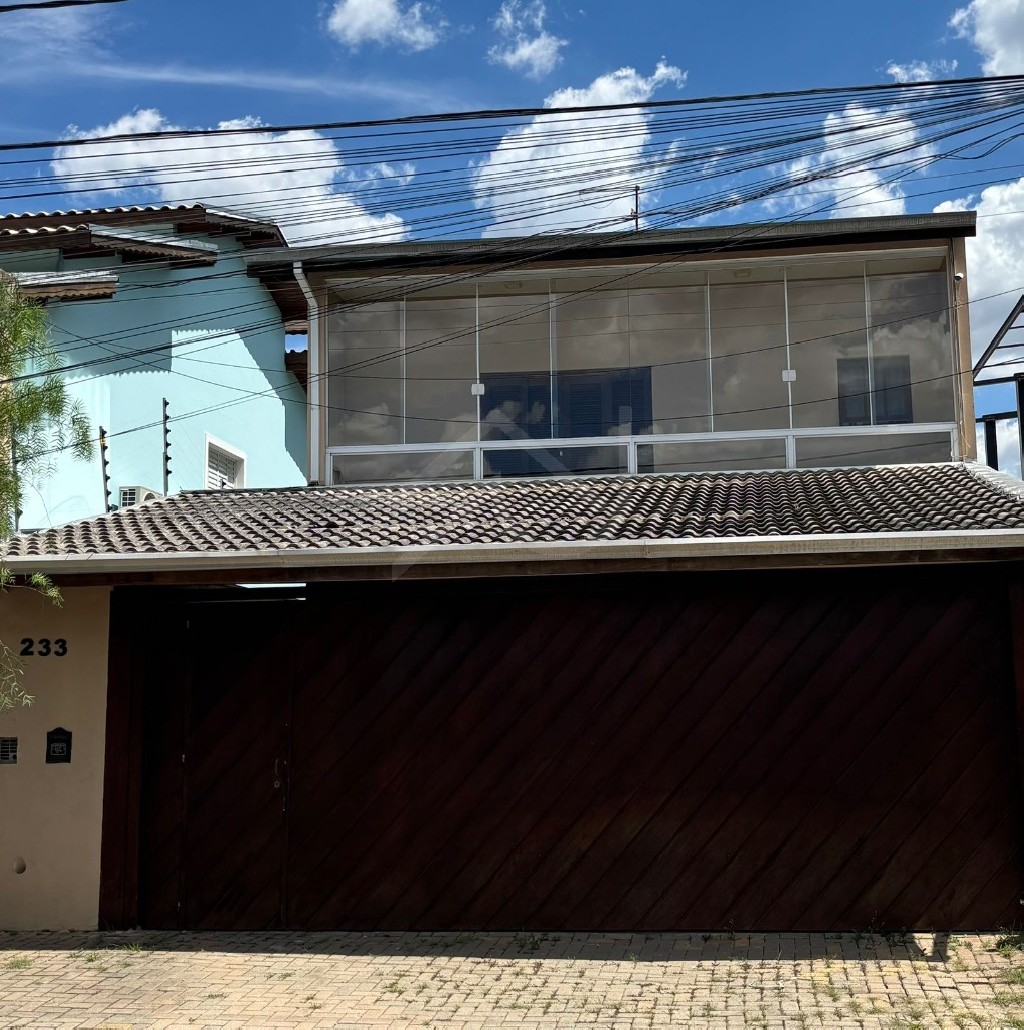 Casa, 3 quartos, 284 m² - Foto 1