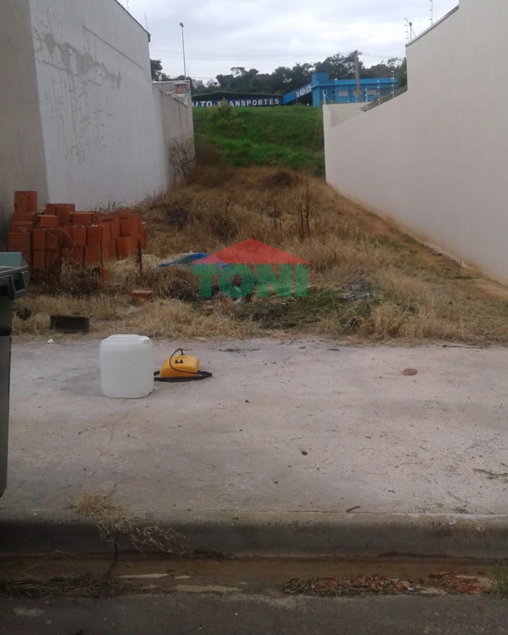 Terreno, 180 m² - Foto 1