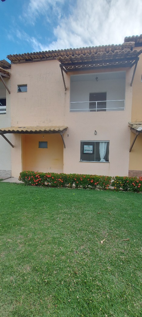 Casa em condomínio na aruana
