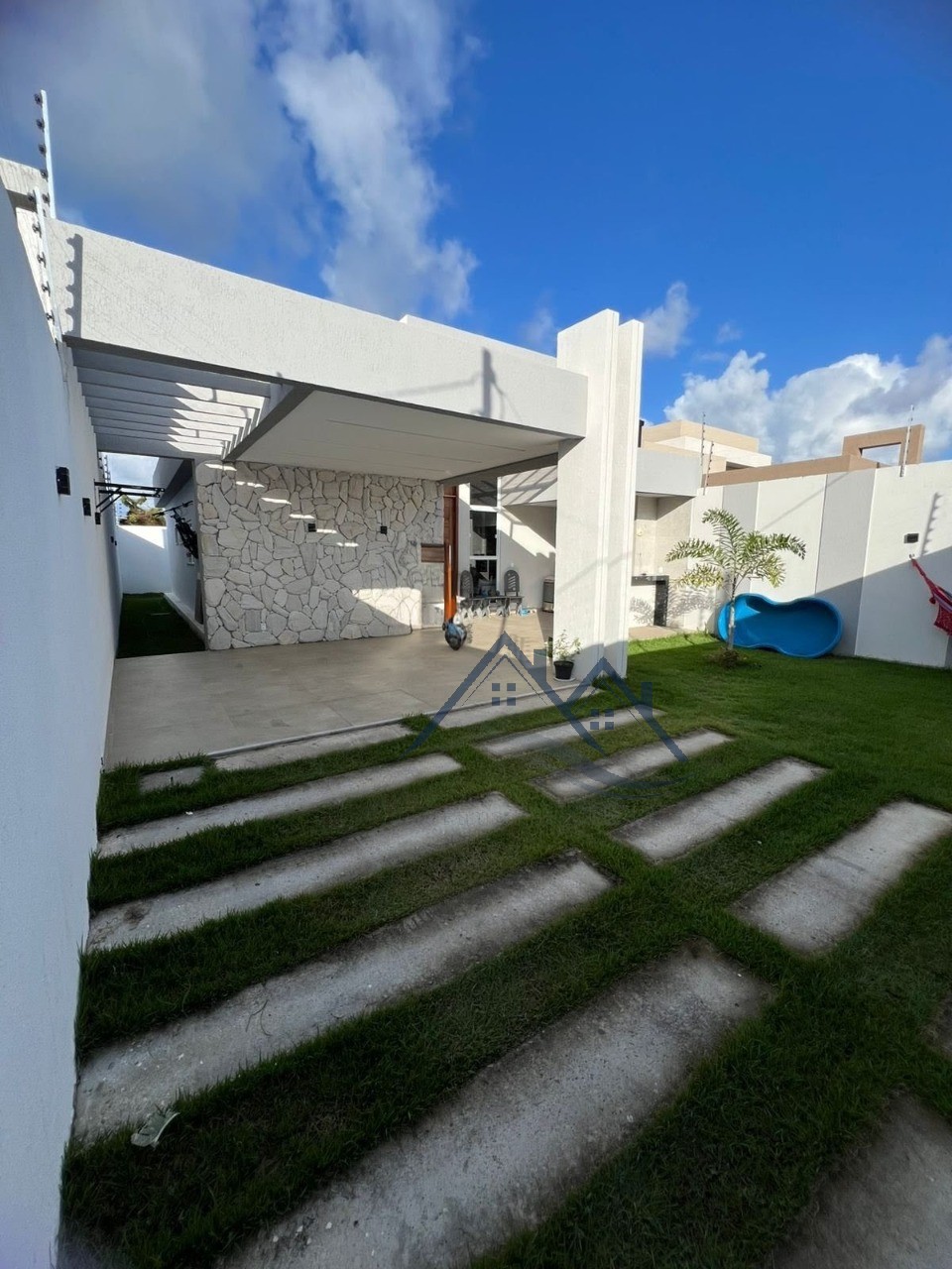 CASA RESIDENCIAL em Aracaju - SE, Aruana