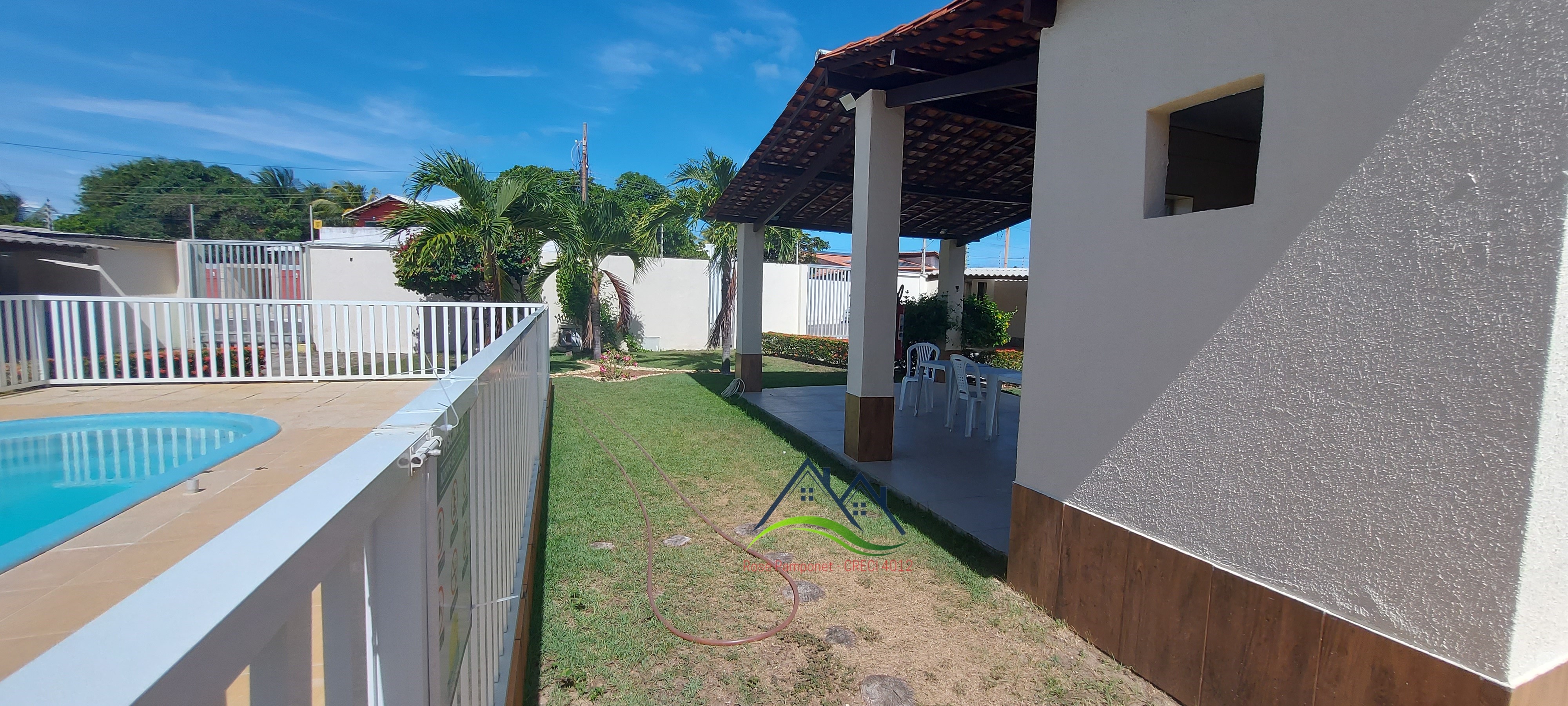 Casa em condomínio na aruana