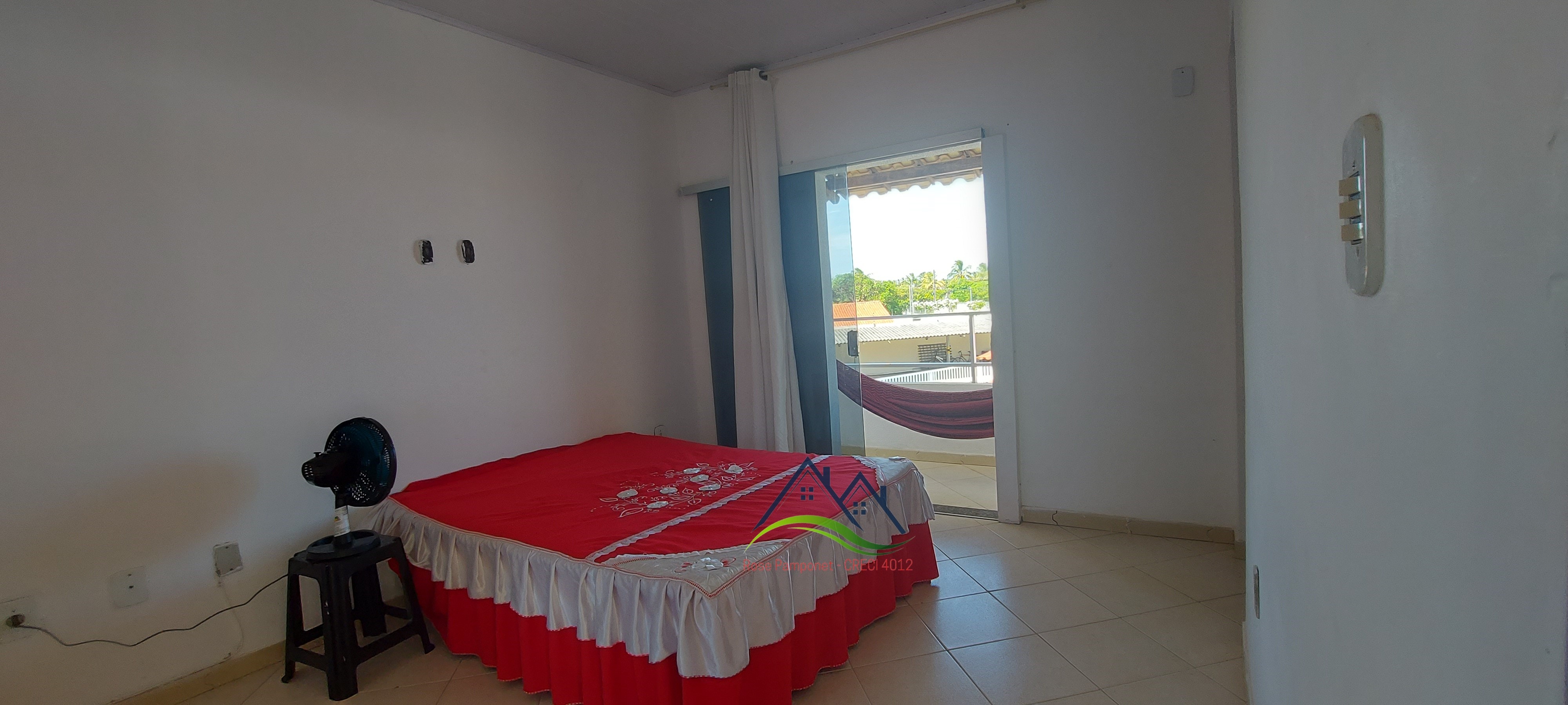 Casa em condomínio na aruana
