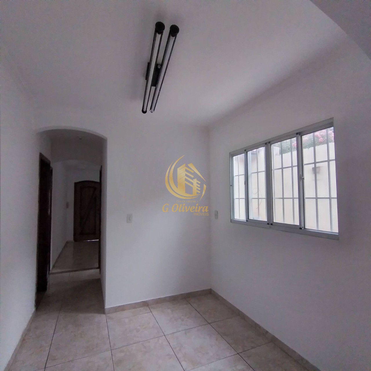 Casa à venda em Jardim Esplanada, Jundiaí com 2 quartos, 1 suíte, 1 sala, 2 banheiros, 3 vagas de garagem, 126m².