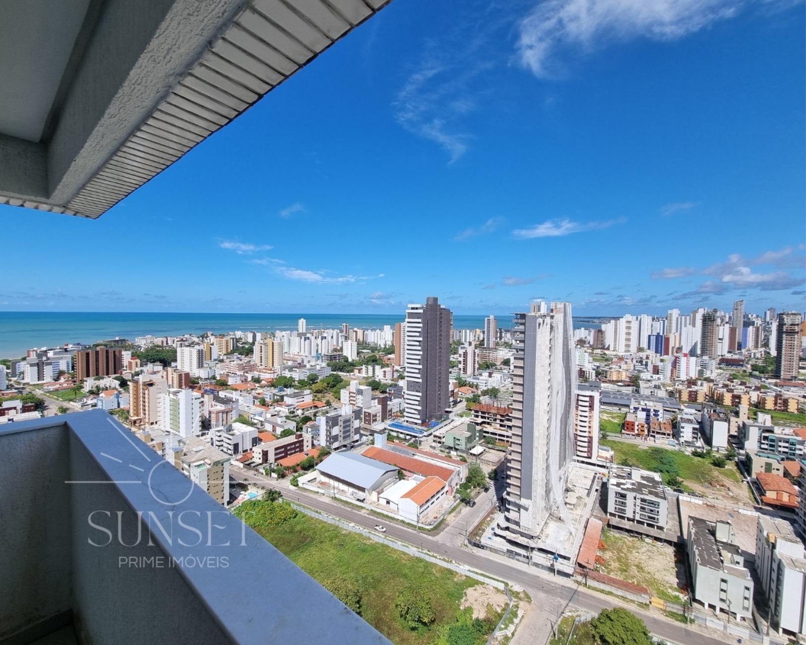 Cobertura à venda com 3 quartos, 158m² - Foto 1