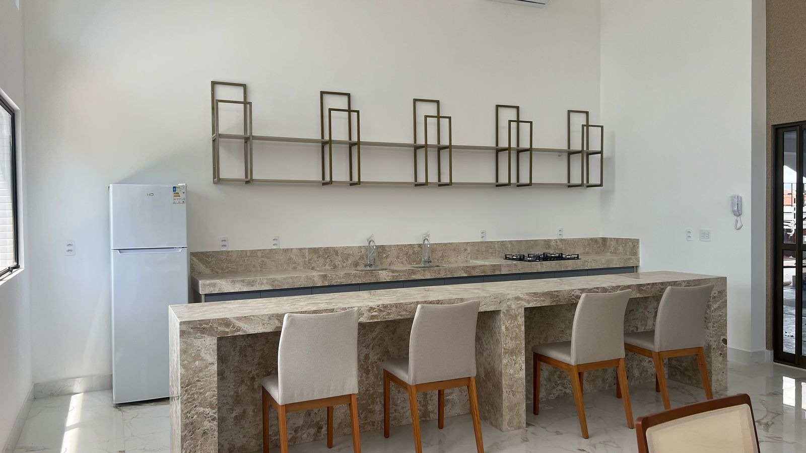 Apartamento à venda com 2 quartos, 62m² - Foto 15