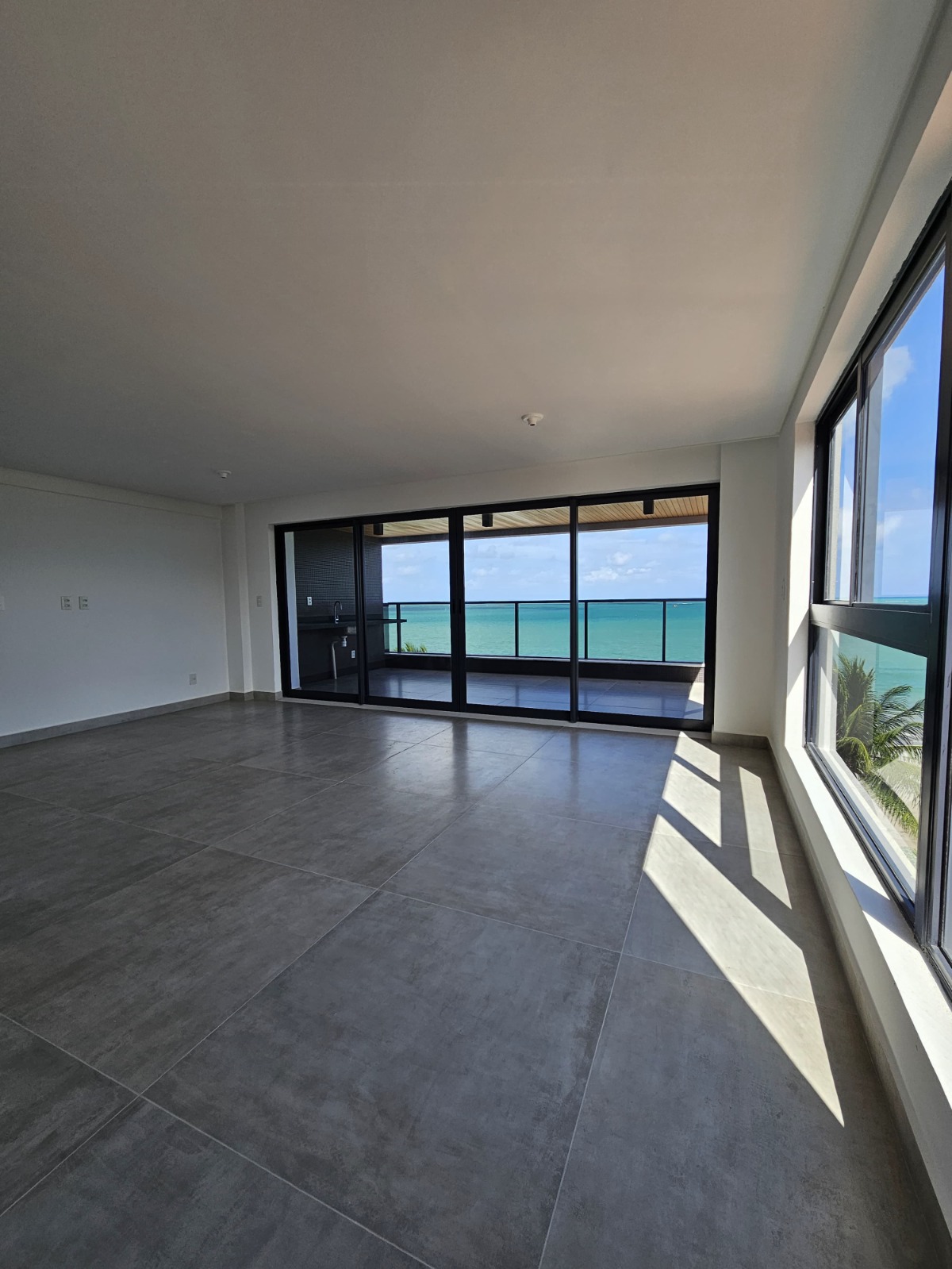 Apartamento à venda com 3 quartos, 177m² - Foto 8