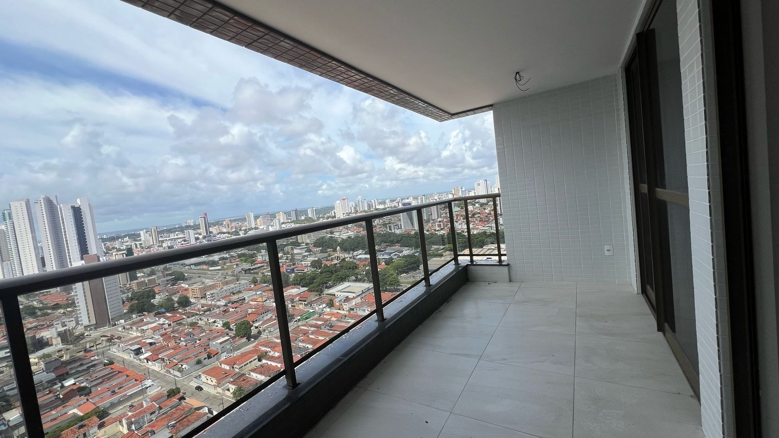 Apartamento à venda com 3 quartos, 76m² - Foto 3