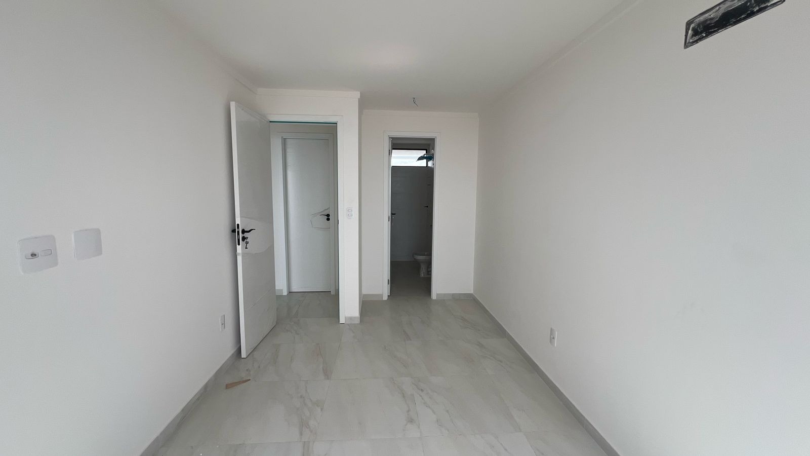 Apartamento à venda com 2 quartos, 62m² - Foto 11