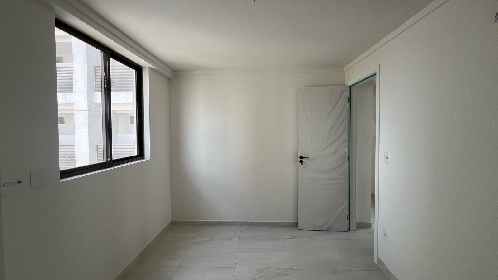 Apartamento à venda com 3 quartos, 76m² - Foto 12
