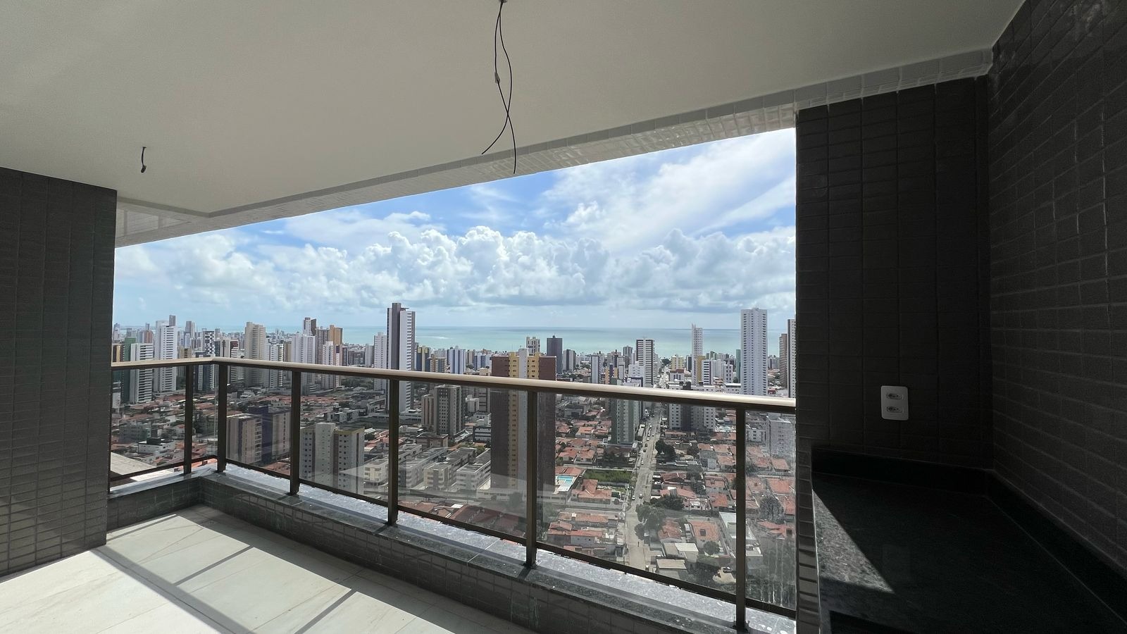 Apartamento à venda com 2 quartos, 61m² - Foto 1