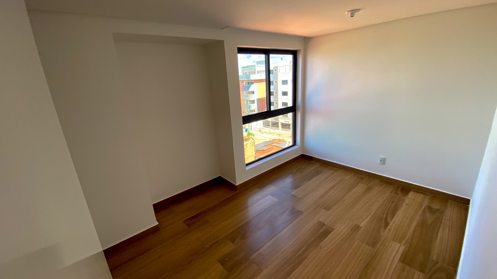 Apartamento à venda com 3 quartos, 177m² - Foto 13