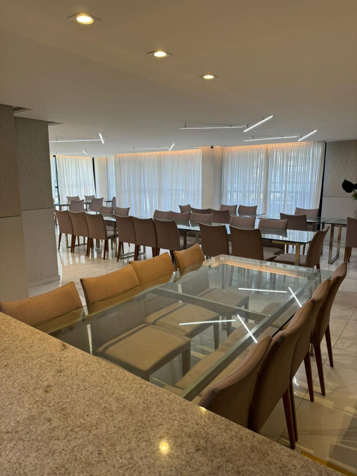 Apartamento à venda com 2 quartos, 64m² - Foto 12