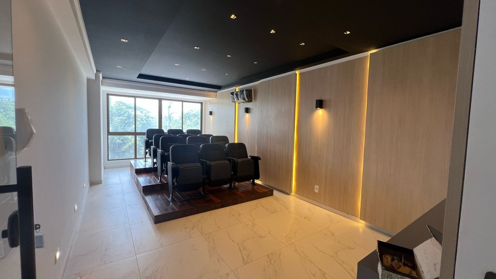 Apartamento à venda com 2 quartos, 62m² - Foto 27