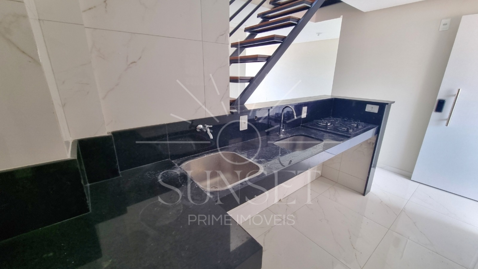 Cobertura à venda com 3 quartos, 120m² - Foto 3