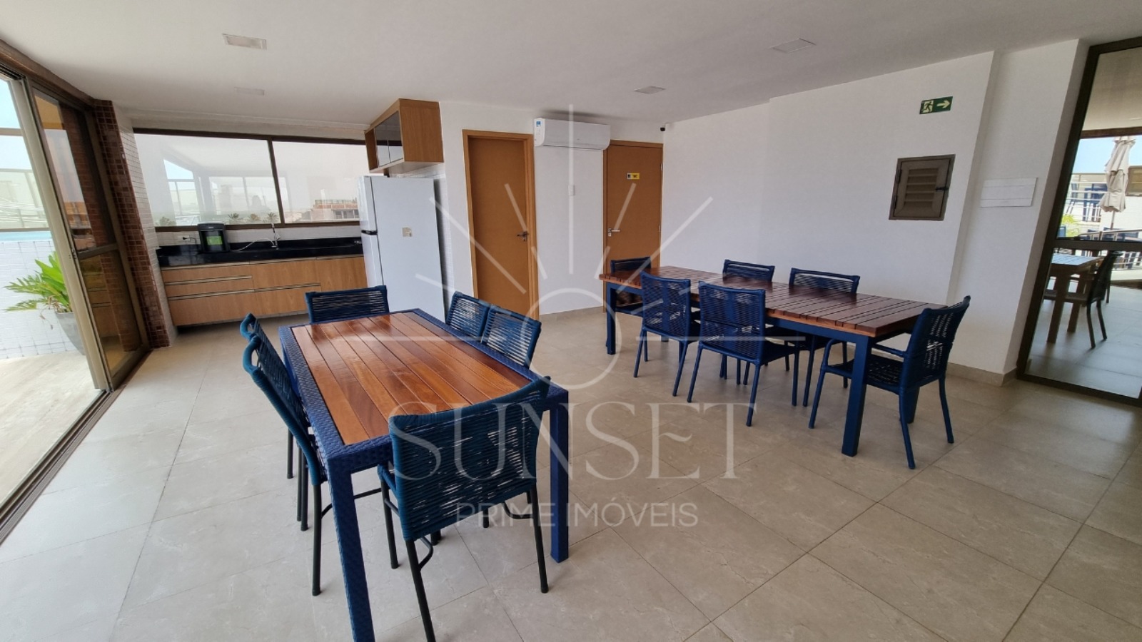 Apartamento à venda com 3 quartos, 73m² - Foto 2