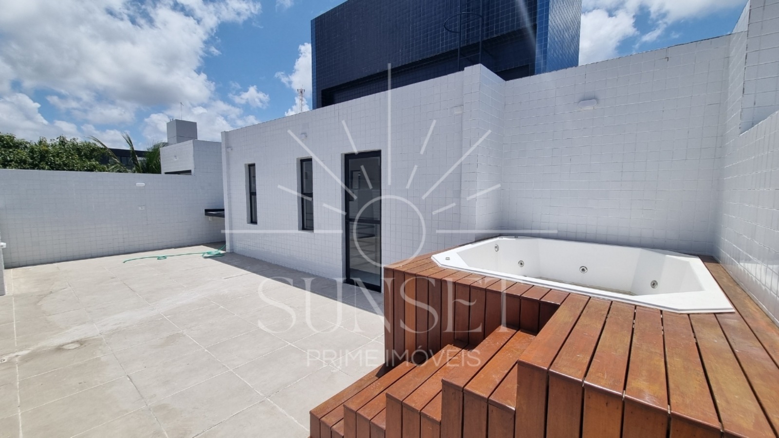 Cobertura à venda com 3 quartos, 120m² - Foto 1