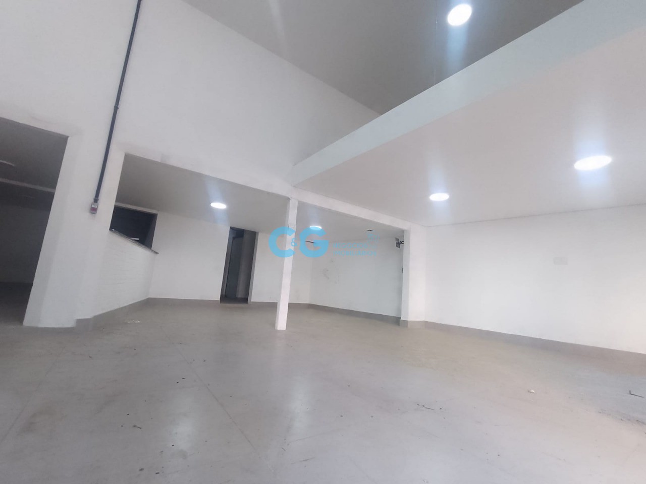 Loja-Salão, 150 m² - Foto 1