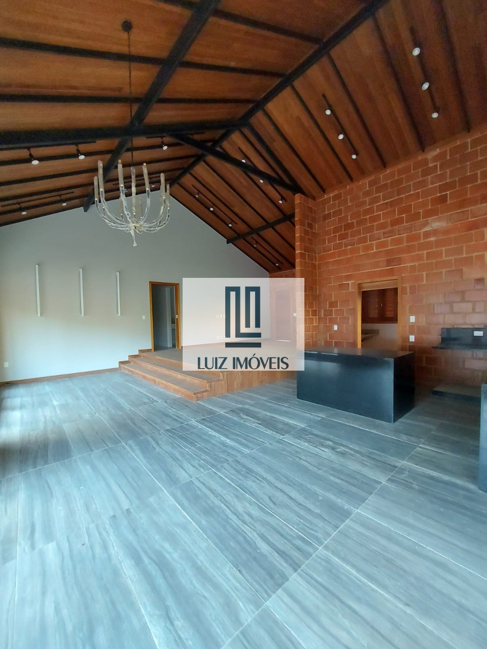 Casa, 3 quartos, 300 m² - Foto 1