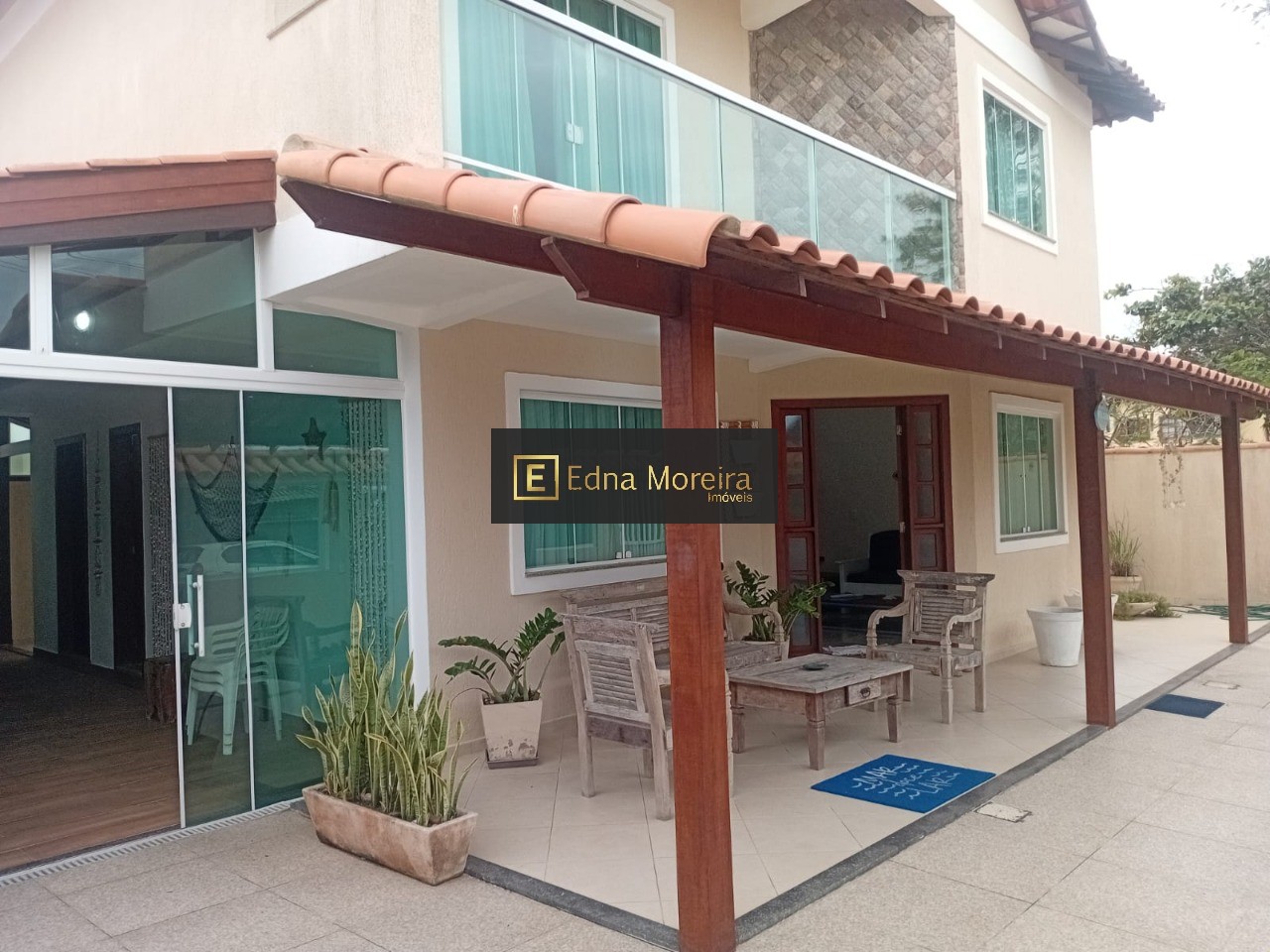 Casa, 4 quartos, 190 m² - Foto 1