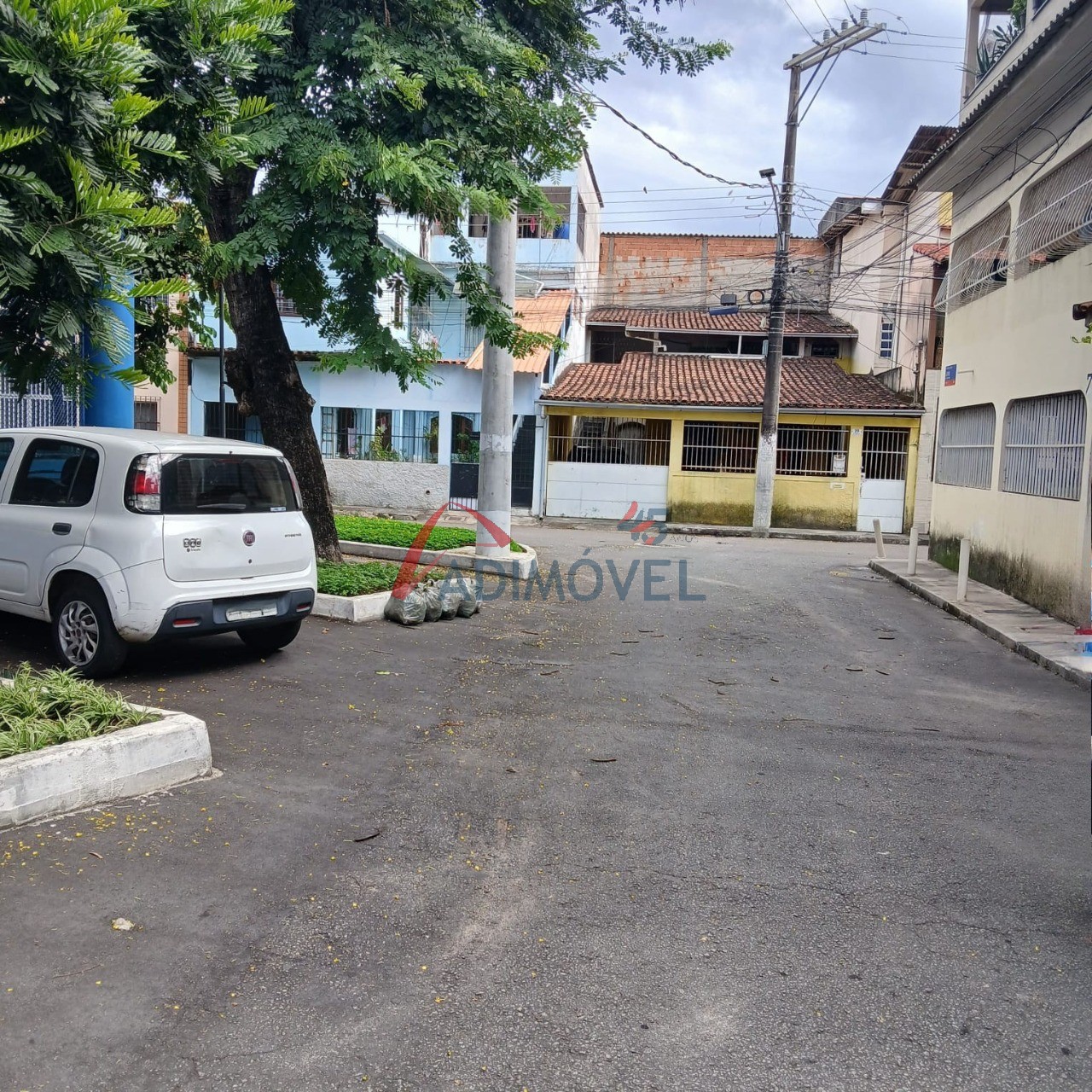 Loteamento e Condomínio, 120 m² - Foto 1