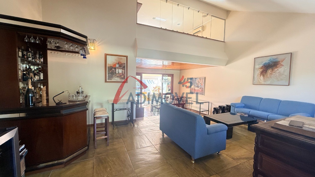 Casa, 4 quartos, 315 m² - Foto 1