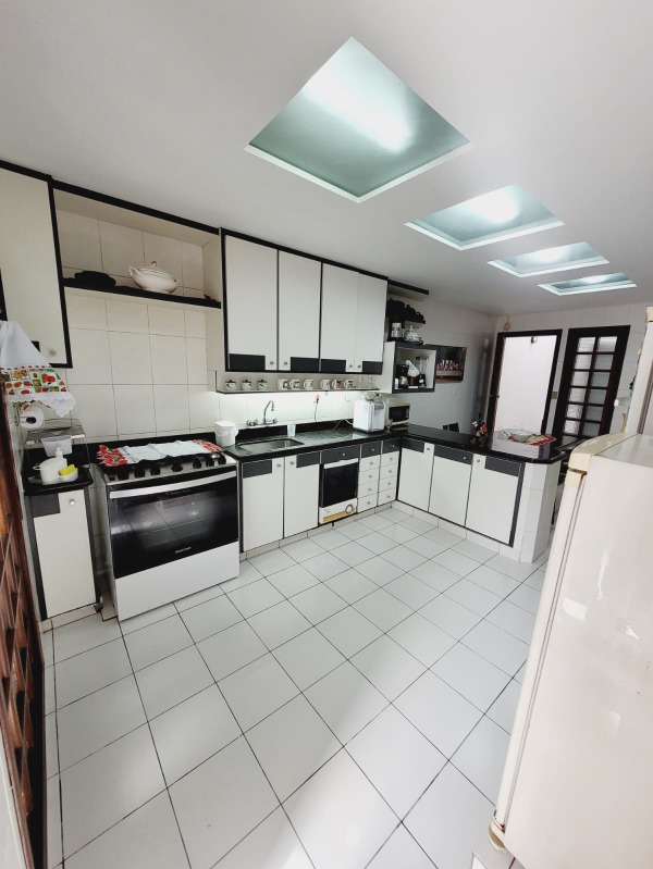 Casa, 3 quartos, 290 m² - Foto 12