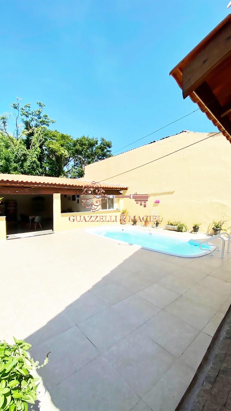 Casa em Marmeleiro, Mairinque - Imperdível oportunidade: Casa à venda em Mairinque-SP, bairro Marmeleiro, 2 quartos, 1 suíte, 2 salas, 3 banheiros, 4 vagas de garagem, 179 m². - Foto 14