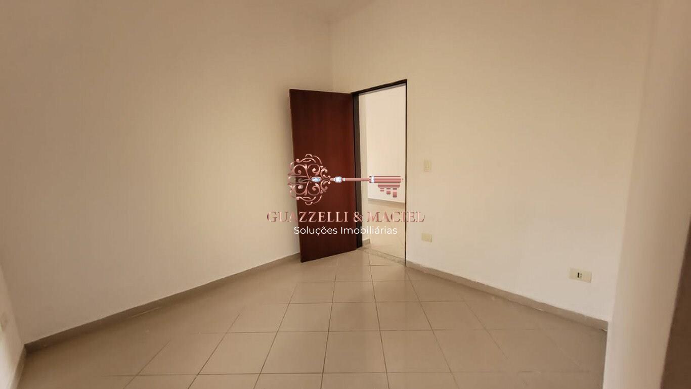 Casa em Jardim Meny, São Roque - Imperdível oportunidade! Casa à venda em São Roque-SP, Jardim Meny, 3 quartos, 3 suítes, 2 salas, 4 banheiros, 2 vagas, 180m². - Foto 2