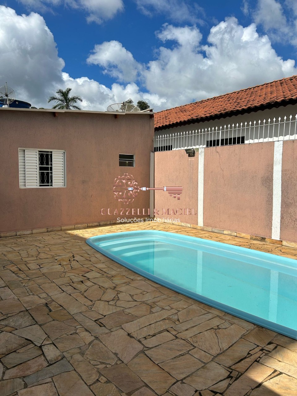Casa em VILA JUNQUEIRA, SÃO ROQUE - Imperdível casa à venda em São Roque-SP, Vila Junqueira: 3 quartos, 1 sala, 2 banheiros, 5 vagas de garagem - 138,00m². Confira já! - Foto 2