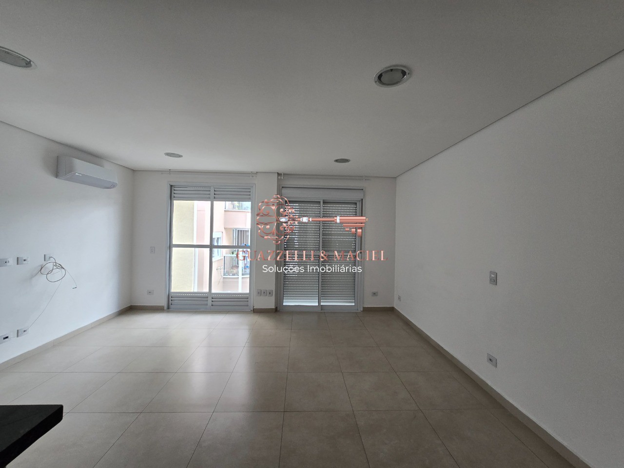 Apartamento em Centro, São Roque - Apartamento à venda no Centro de São Roque-SP: 1 quarto, 1 sala, 1 banheiro, 1 vaga de garagem, 50 m². - Foto 3