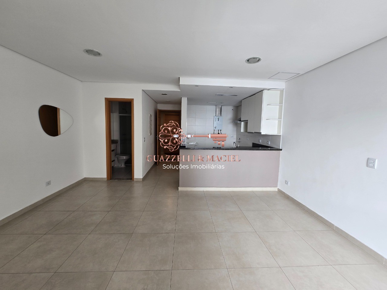 Apartamento em Centro, São Roque - Apartamento à venda no Centro de São Roque-SP: 1 quarto, 1 sala, 1 banheiro, 1 vaga de garagem, 50 m². - Foto 1