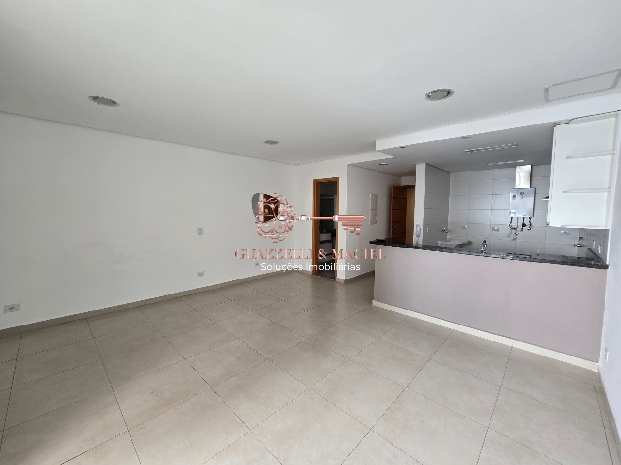 Apartamento em Centro, São Roque - Apartamento à venda no Centro de São Roque-SP: 1 quarto, 1 sala, 1 banheiro, 1 vaga de garagem, 50 m². - Foto 4